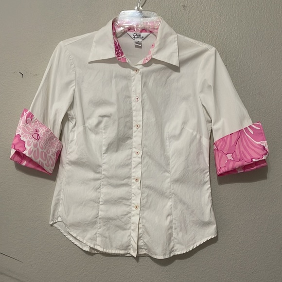 LILLY PULITZER BUTTON DOWN PINK AND WHITE TOP - Picture 2 of 10